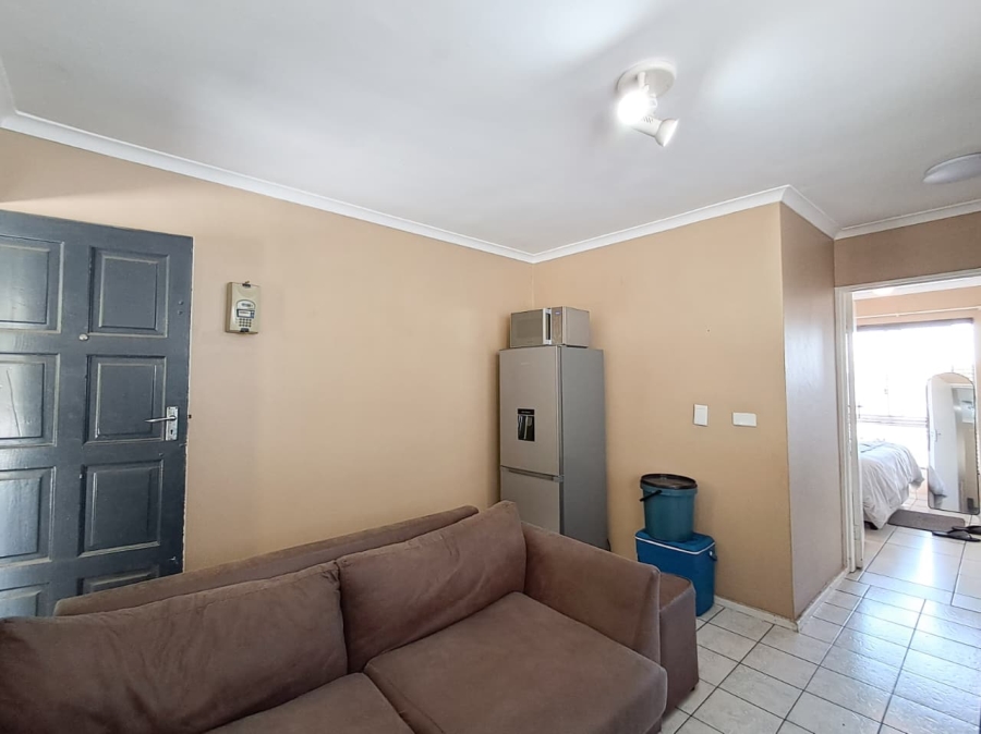 To Let 1 Bedroom Property for Rent in Protea Heights Western Cape